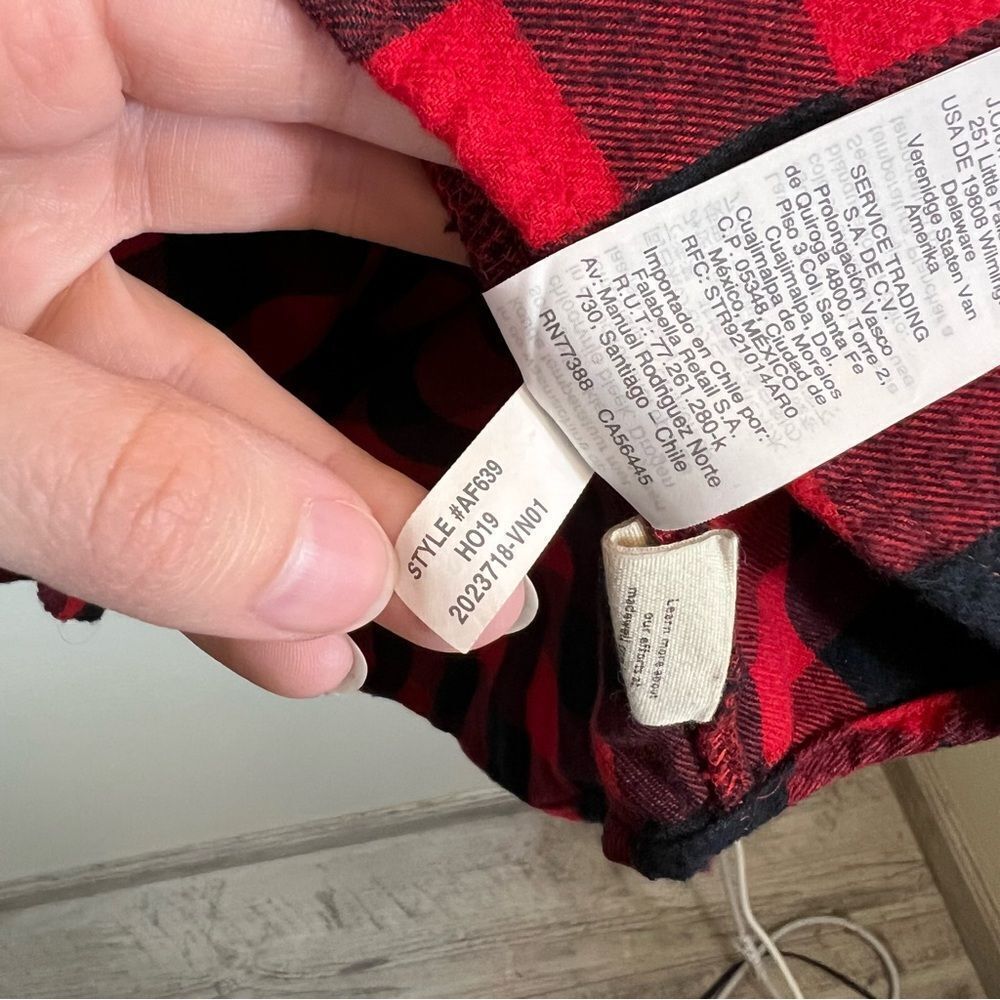 ✨ Madewell Women’s Red Black Buffalo Plaid Collared Long Sleeve Shirt Medium - Picture 8 of 11